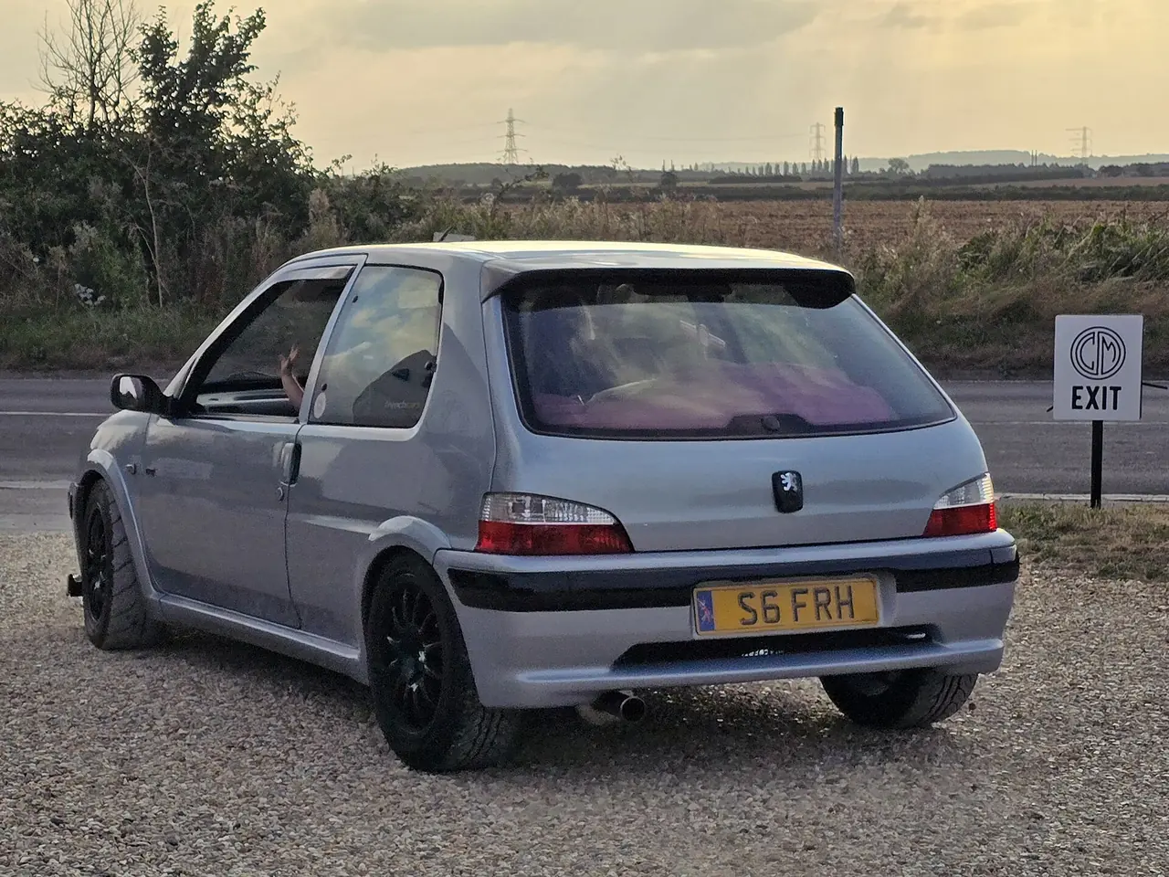 S16 · GTI: photograph 2