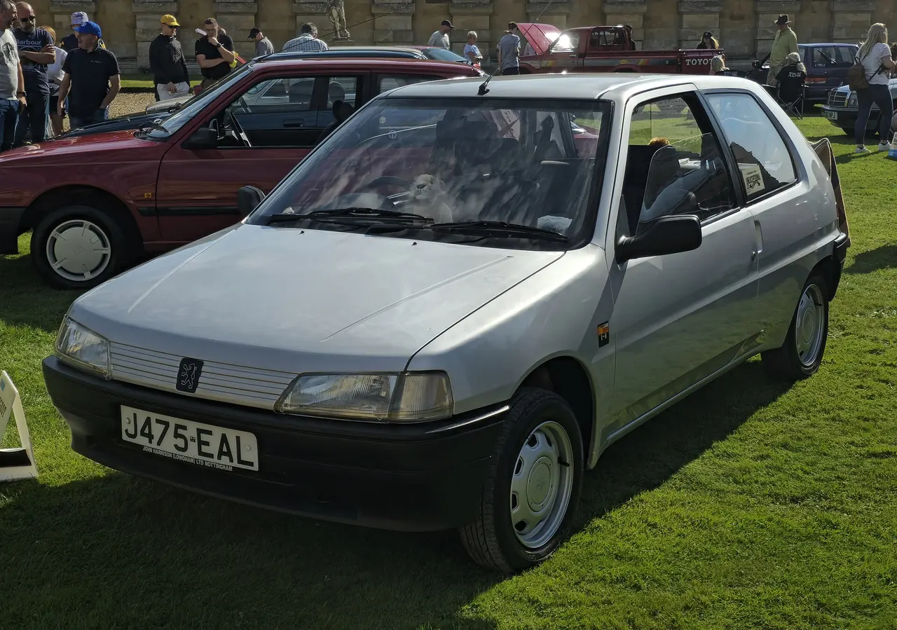 Silver 1992 Peugeot 106 XN, Phase I.